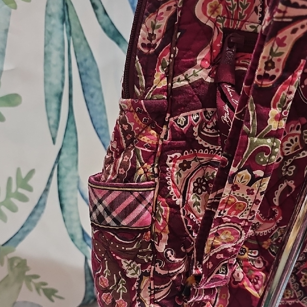 Vera Bradley Raspberry Paisley backpack with matching wallet - Picture 8 of 15